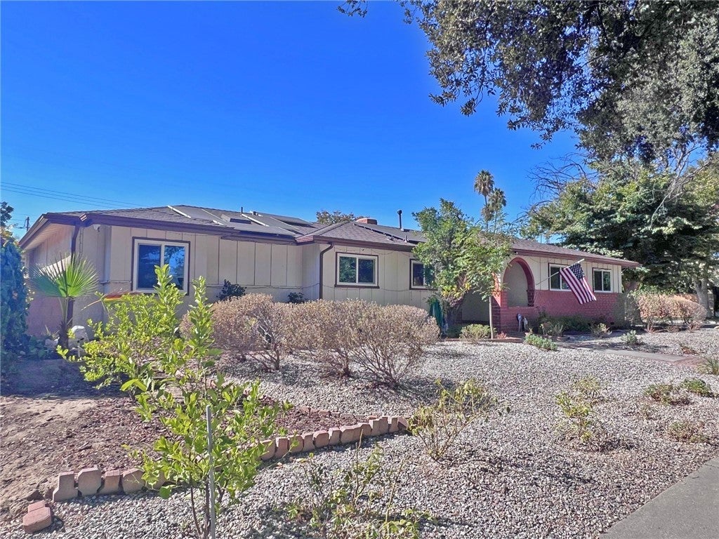 Photo of Listing #SR25233454