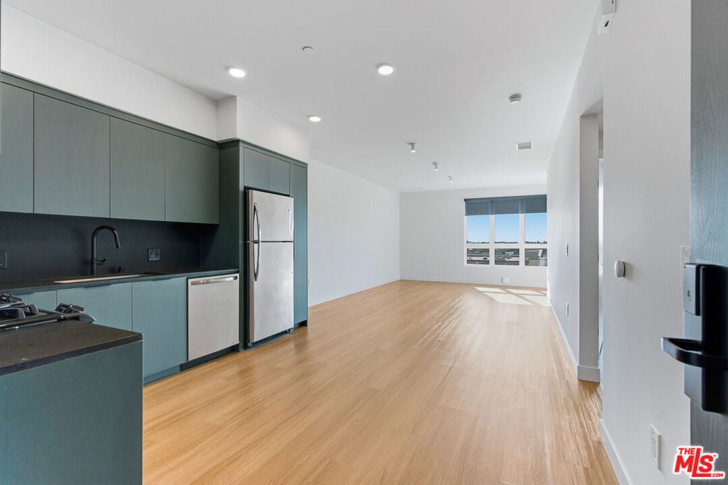 Photo of Listing #25602793