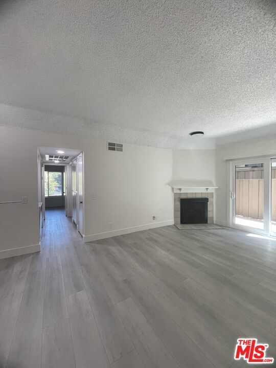 Photo of Listing #25601933