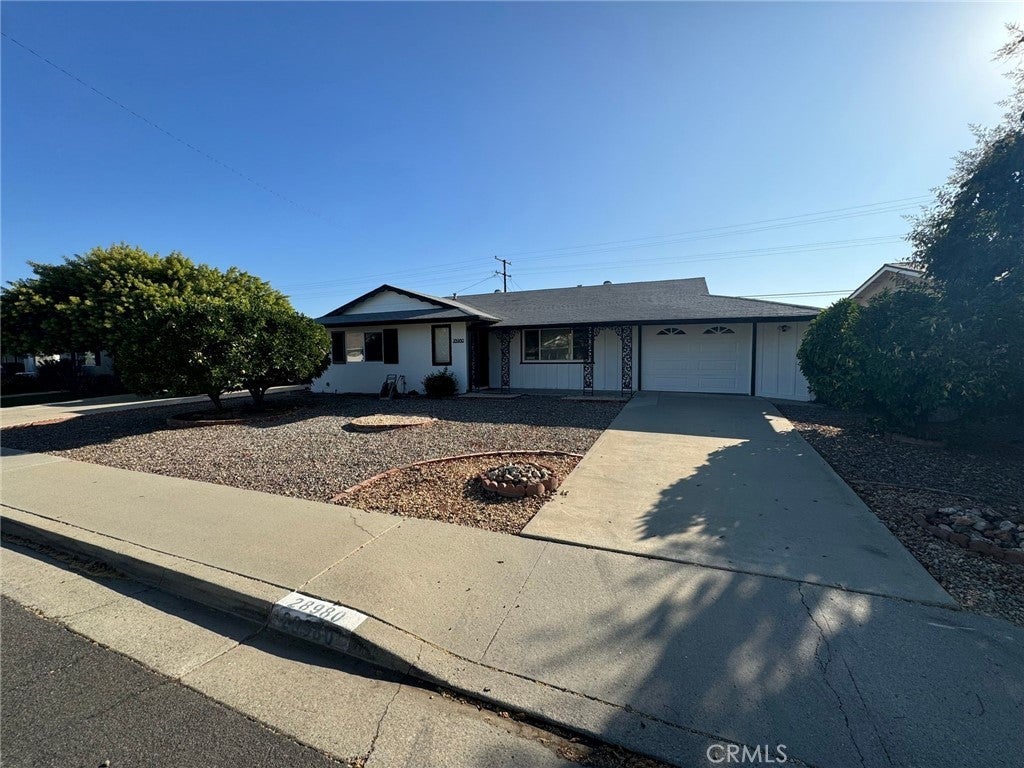 Photo of Listing #IV25234278