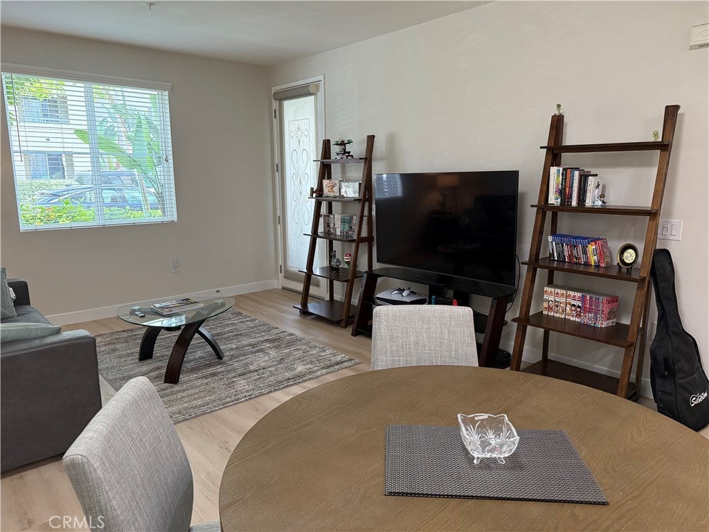 Photo of Listing #OC25229047