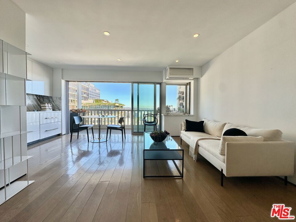 Photo of Listing #25587903