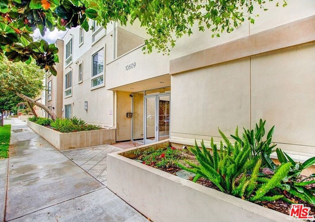 Photo of Listing #25603681