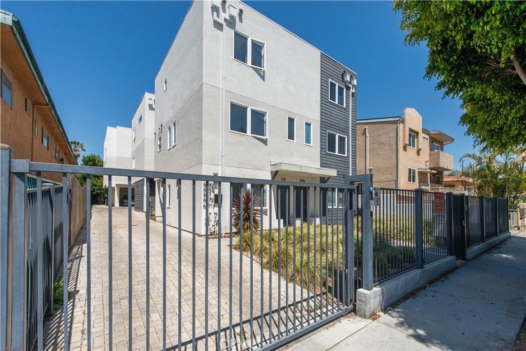 Photo of Listing #SR25227438