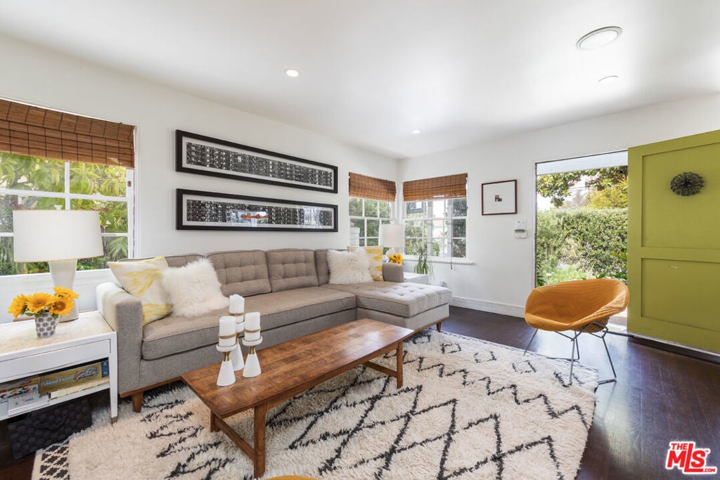 Photo of Listing #25599131