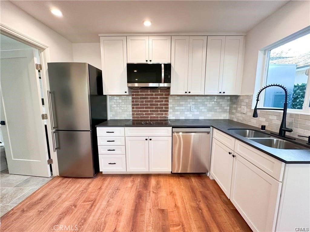 Photo of Listing #SR25236952