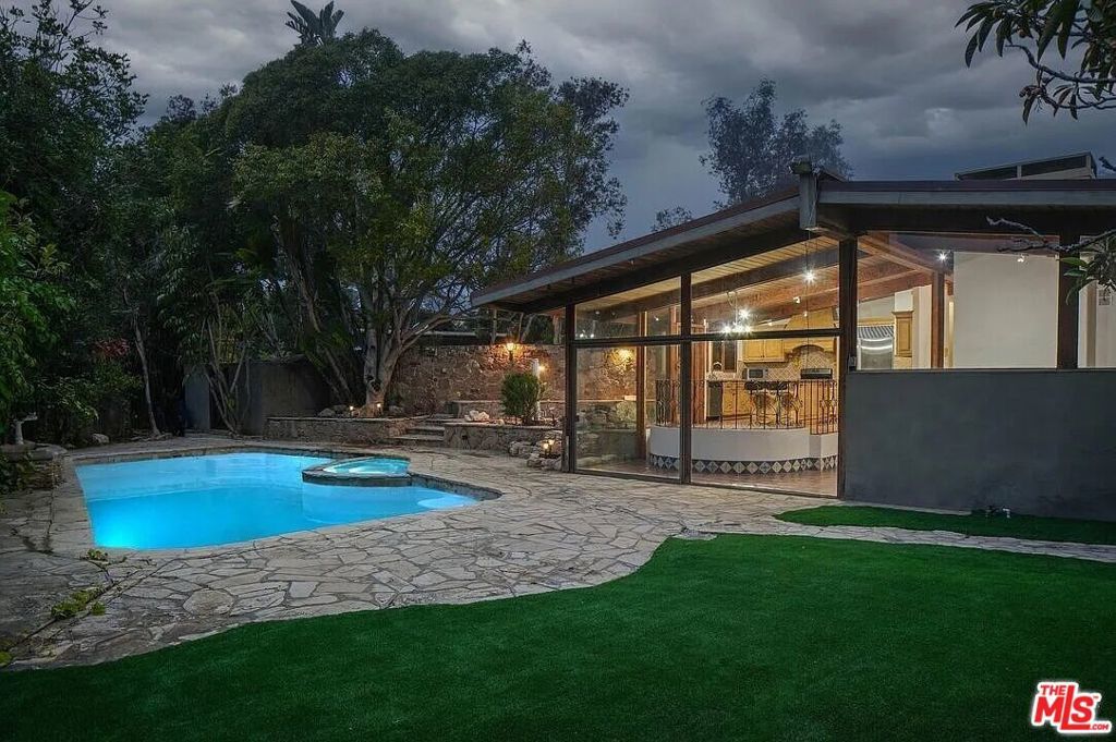 Photo of Listing #25603815