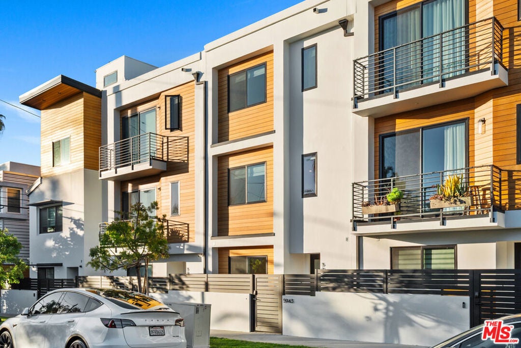 Photo of Listing #25604803