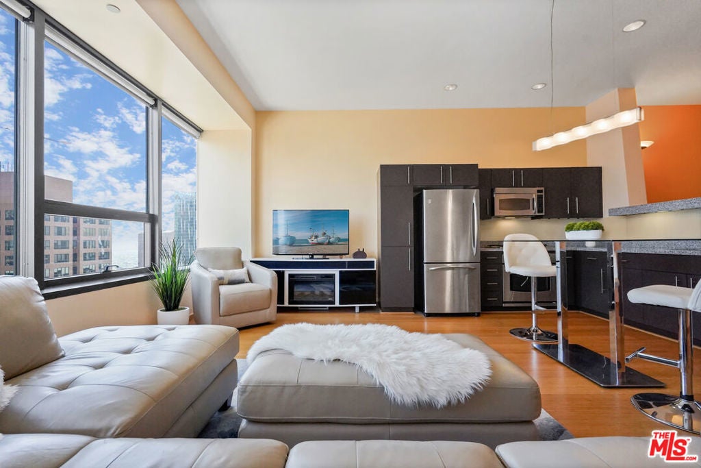 Photo of Listing #25604761