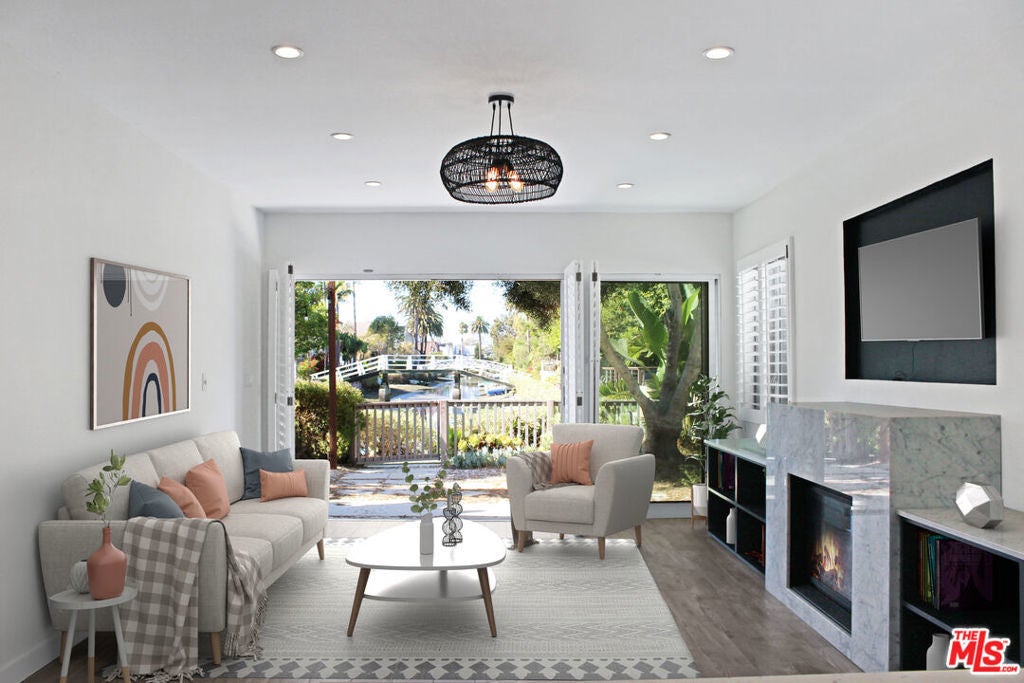 Photo of Listing #25602495