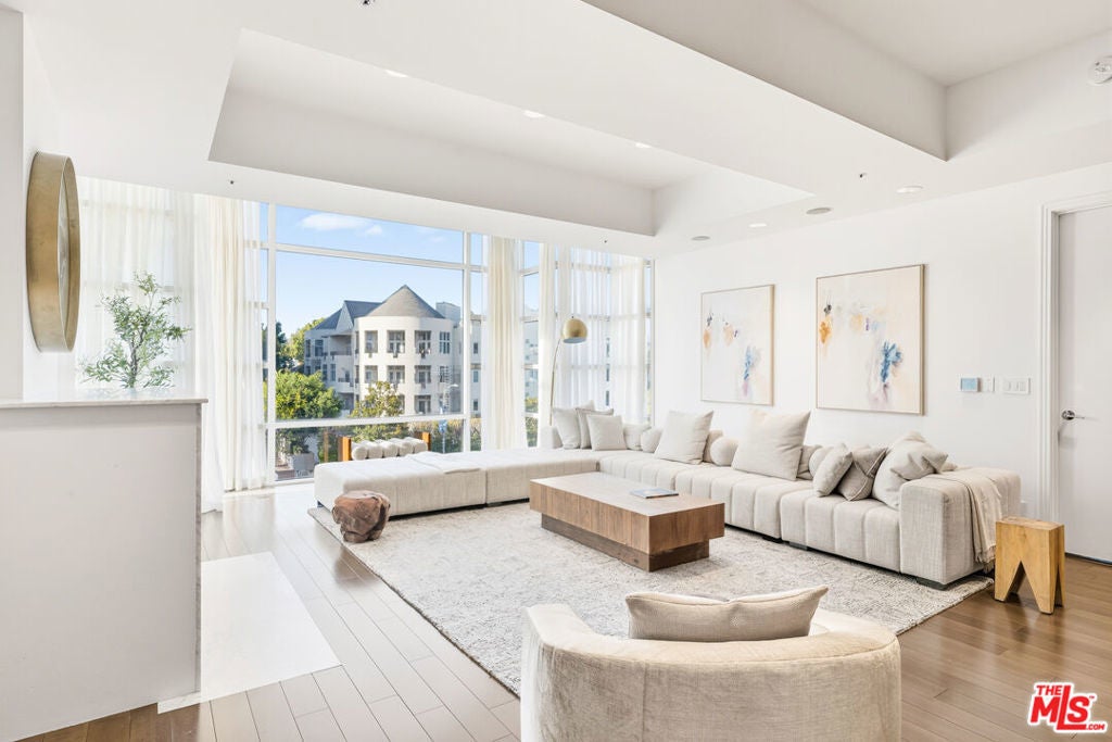 Photo of Listing #25604943