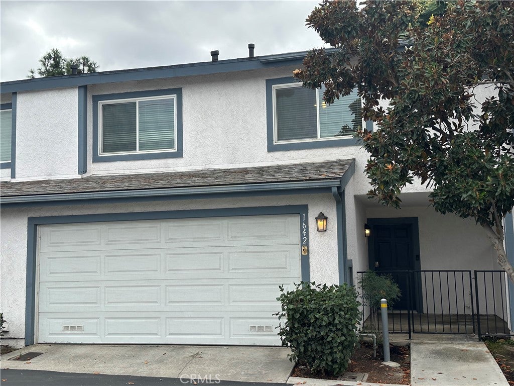 Photo of Listing #CV25238097