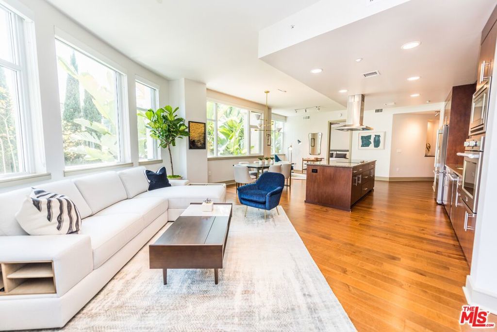 Photo of Listing #25605075