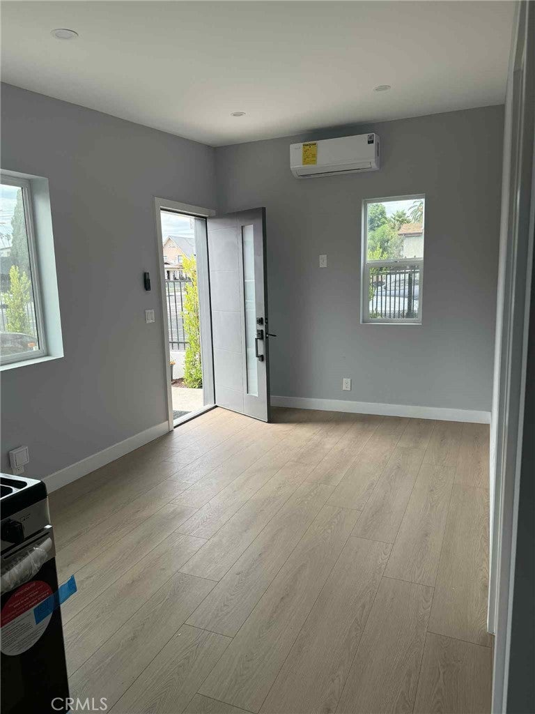 Photo of Listing #PW25238225