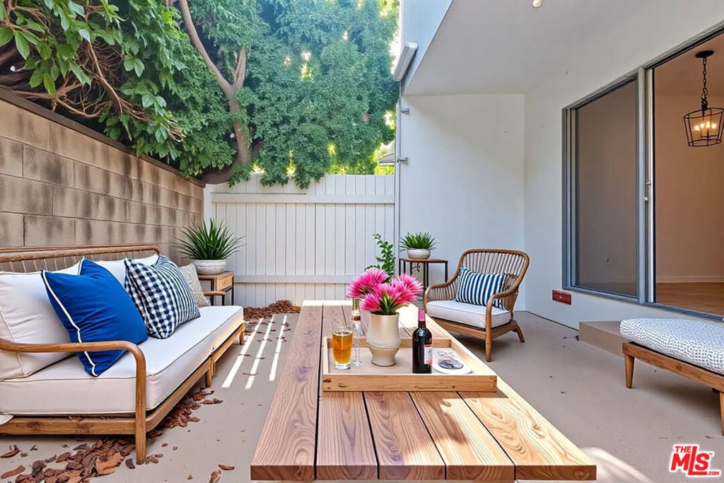 Photo of Listing #25605415