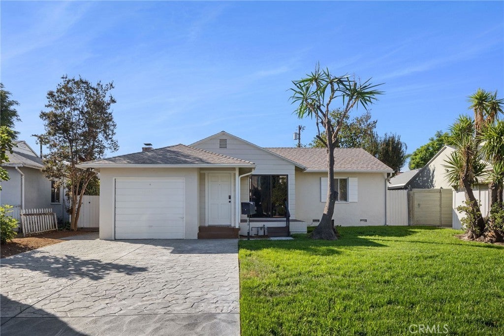 Photo of Listing #SR25237239