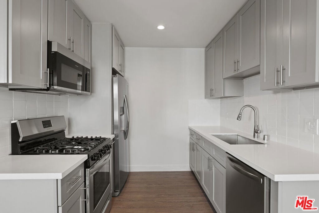 Photo of Listing #25605679