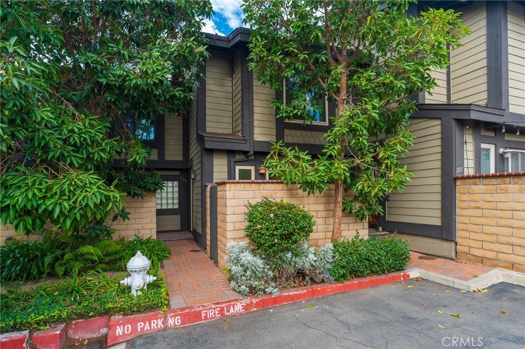 Photo of Listing #OC25233274