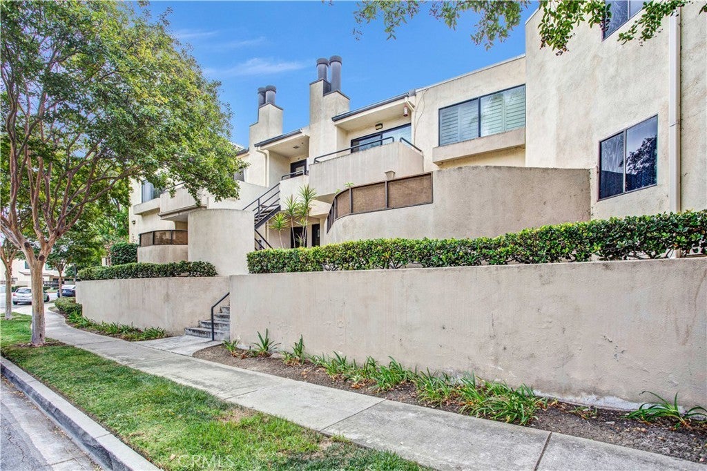 Photo of Listing #OC25238891