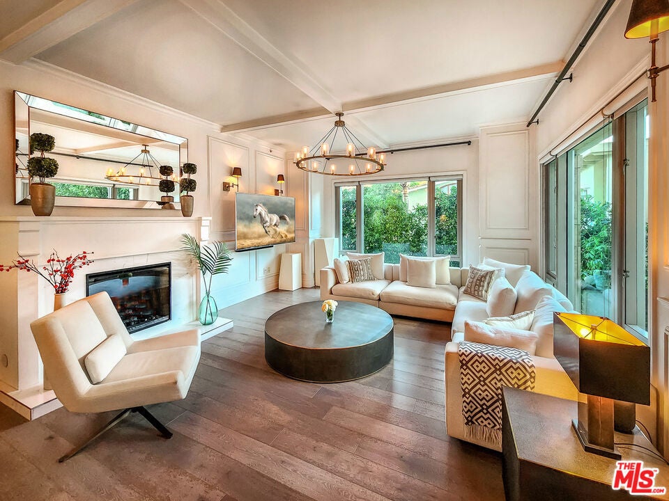 Photo of Listing #25606179