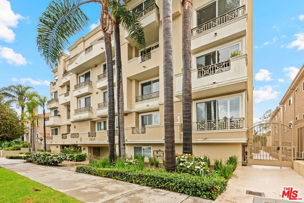 Photo of Listing #25606399