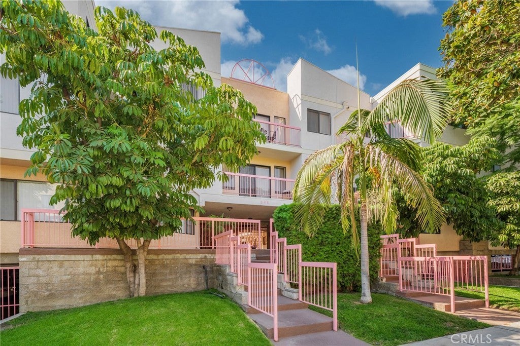 Photo of Listing #SR25240182