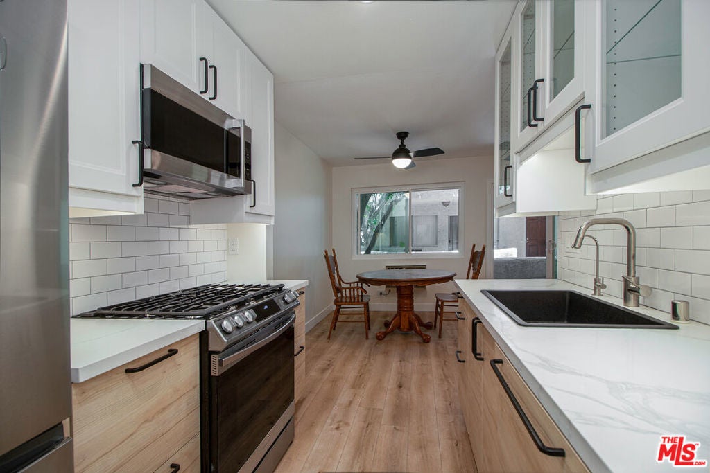 Photo of Listing #25606275