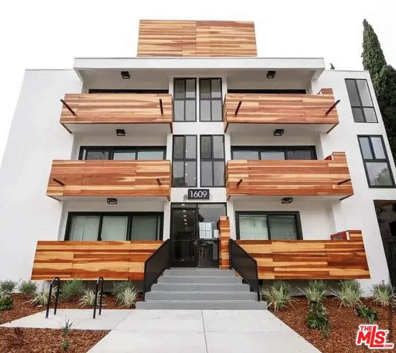 Photo of Listing #25603925