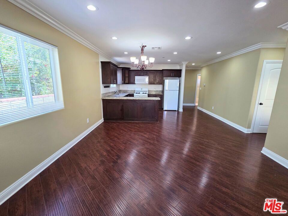 Photo of Listing #25607265