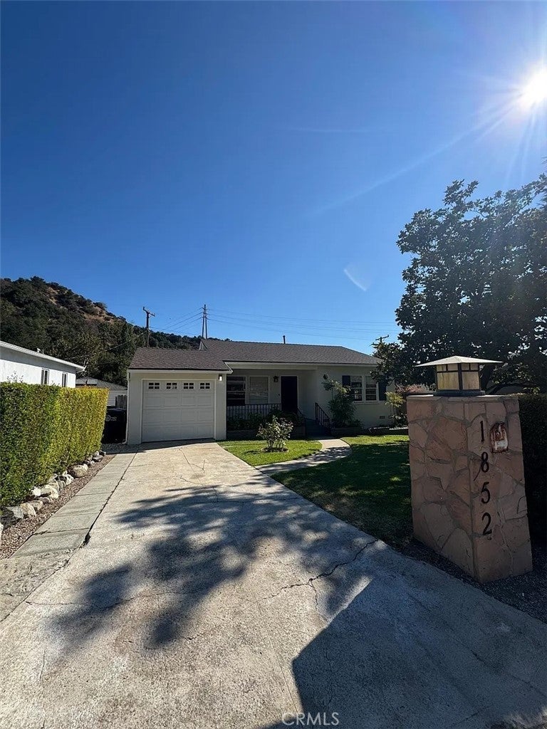 Photo of Listing #SR25243252