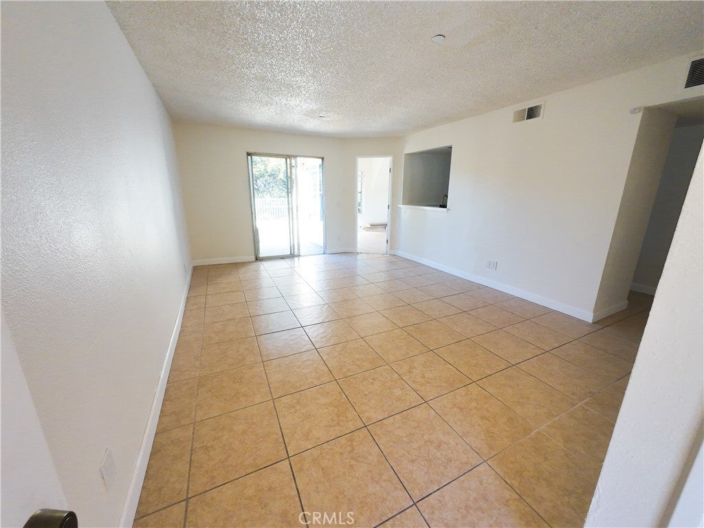 Photo of Listing #PW25243534