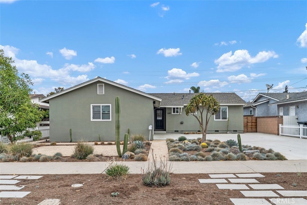 Photo of Listing #OC25243303