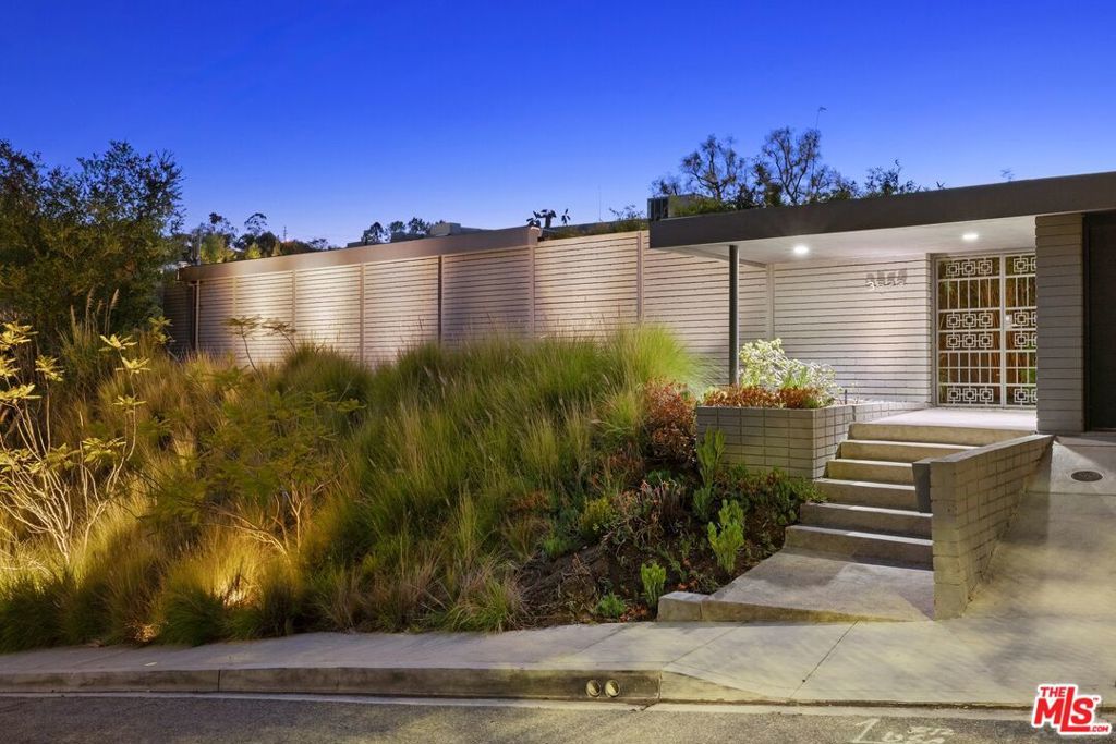 Photo of Listing #25608573