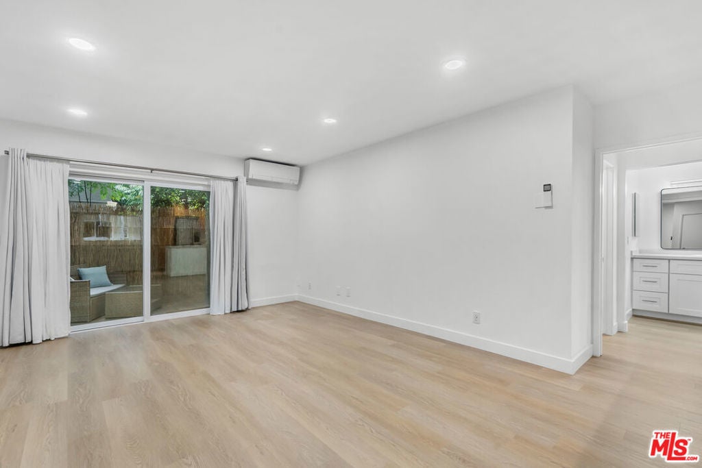 Photo of Listing #25609241