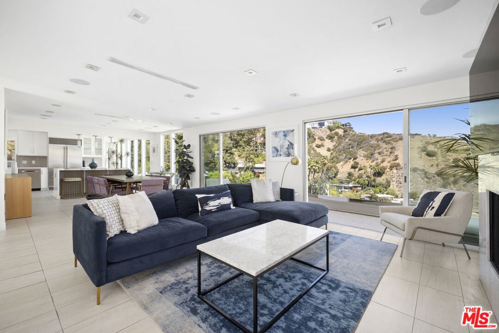 Photo of Listing #25609031