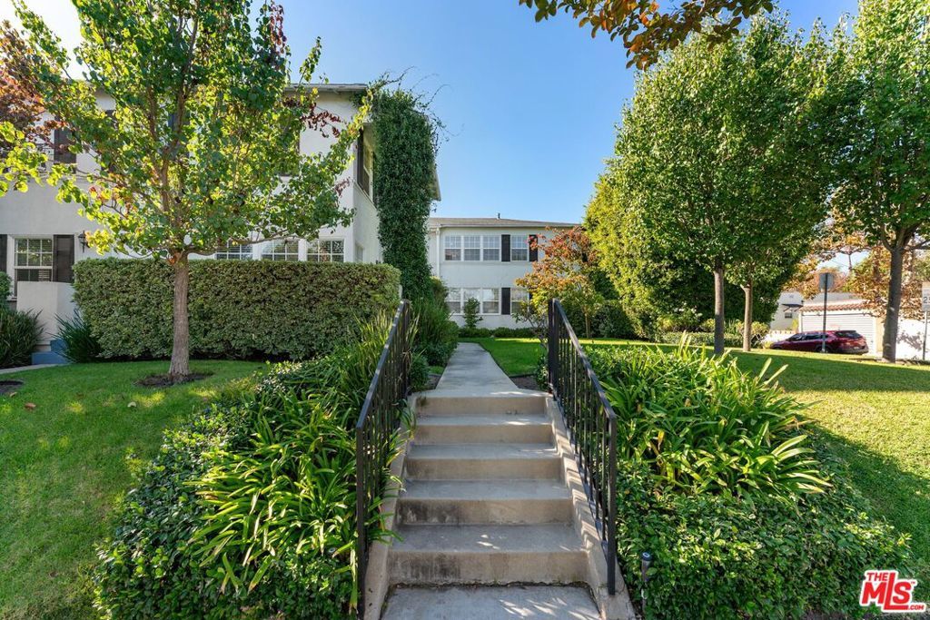 Photo of Listing #25609805