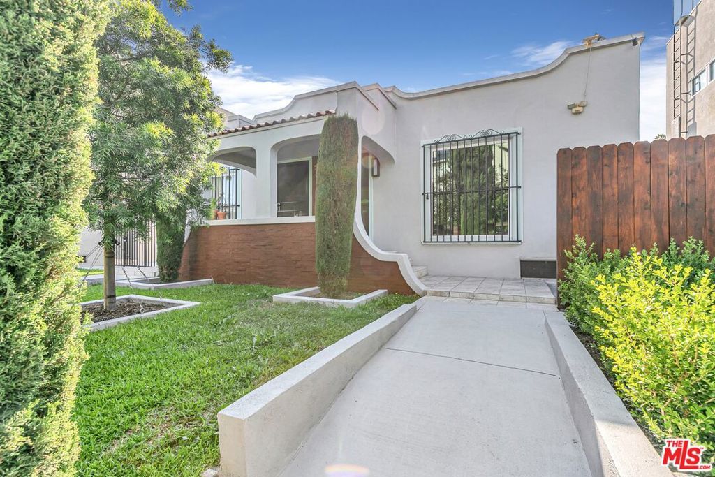 Photo of Listing #25609647