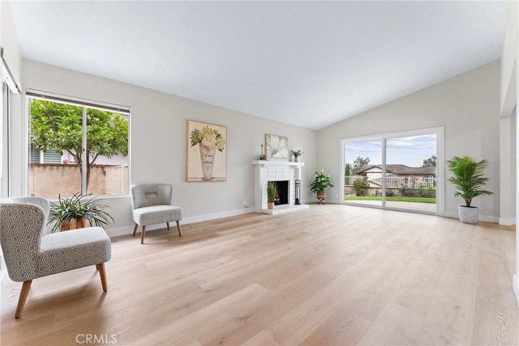 Photo of Listing #PW25245984