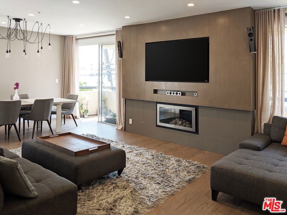 Photo of Listing #25610331