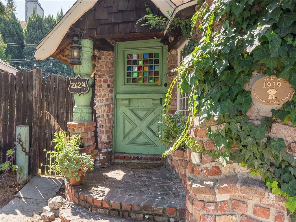 Photo of Listing #SB25245955