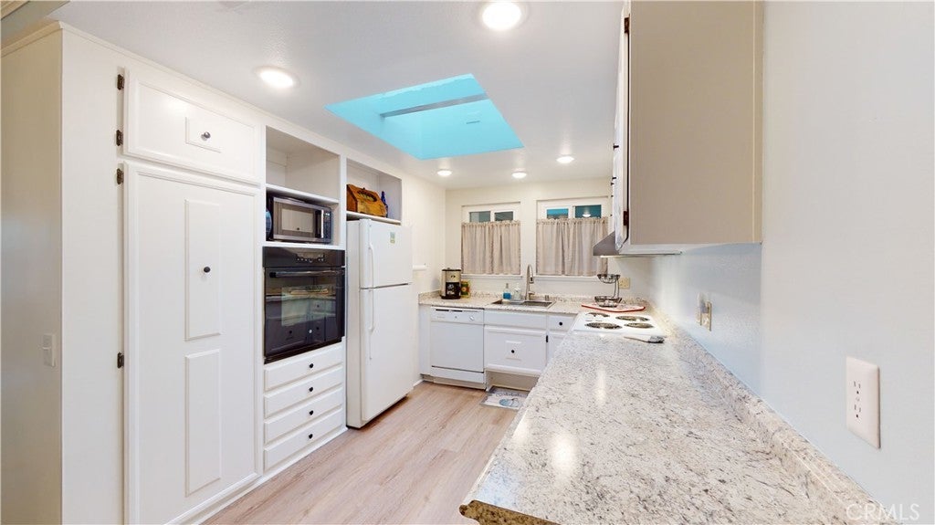 Photo of Listing #OC25247344