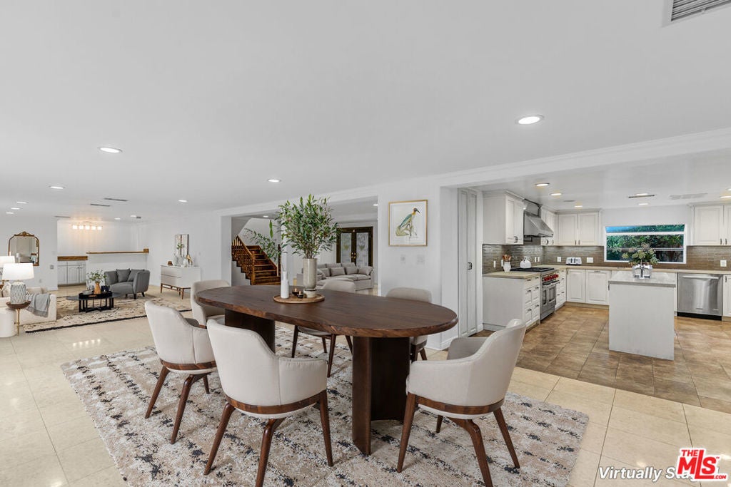 Photo of Listing #25610877