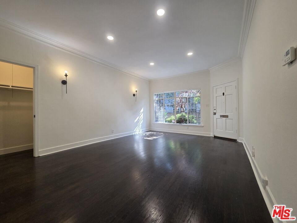 Photo of Listing #25611533