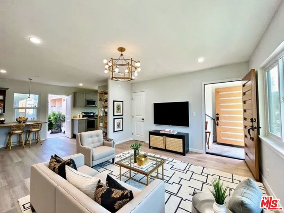 Photo of Listing #25612617