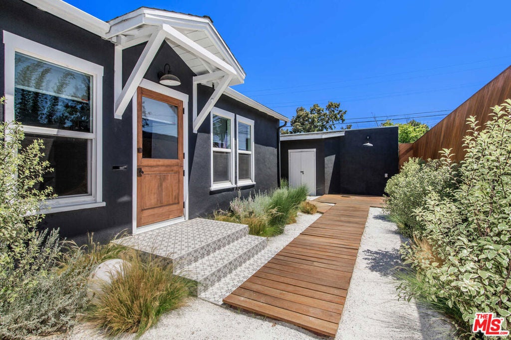 Photo of Listing #25611327