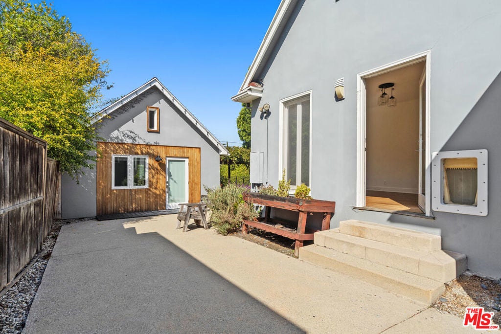 Photo of Listing #25611121