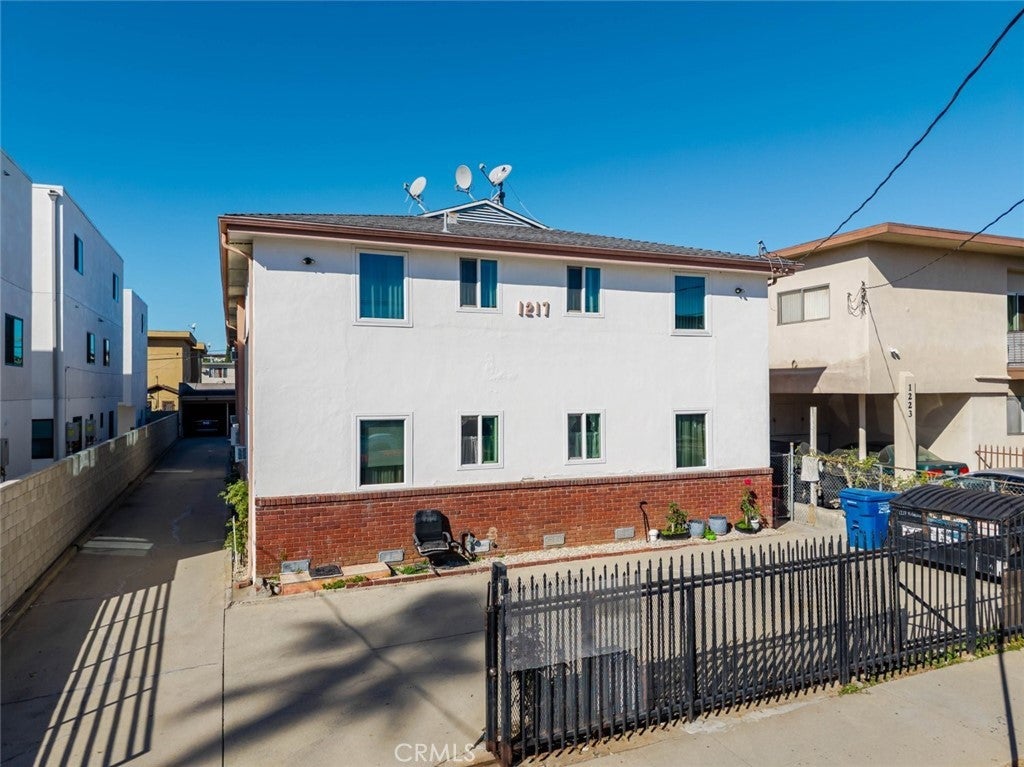 Photo of Listing #SR25250433