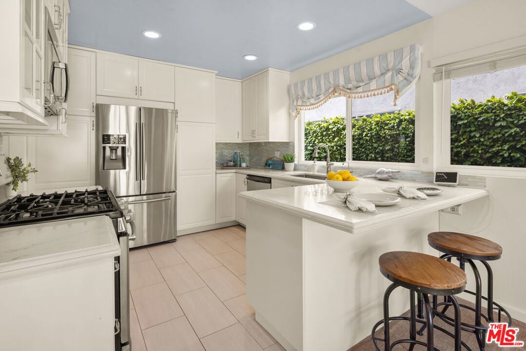 Photo of Listing #25613477