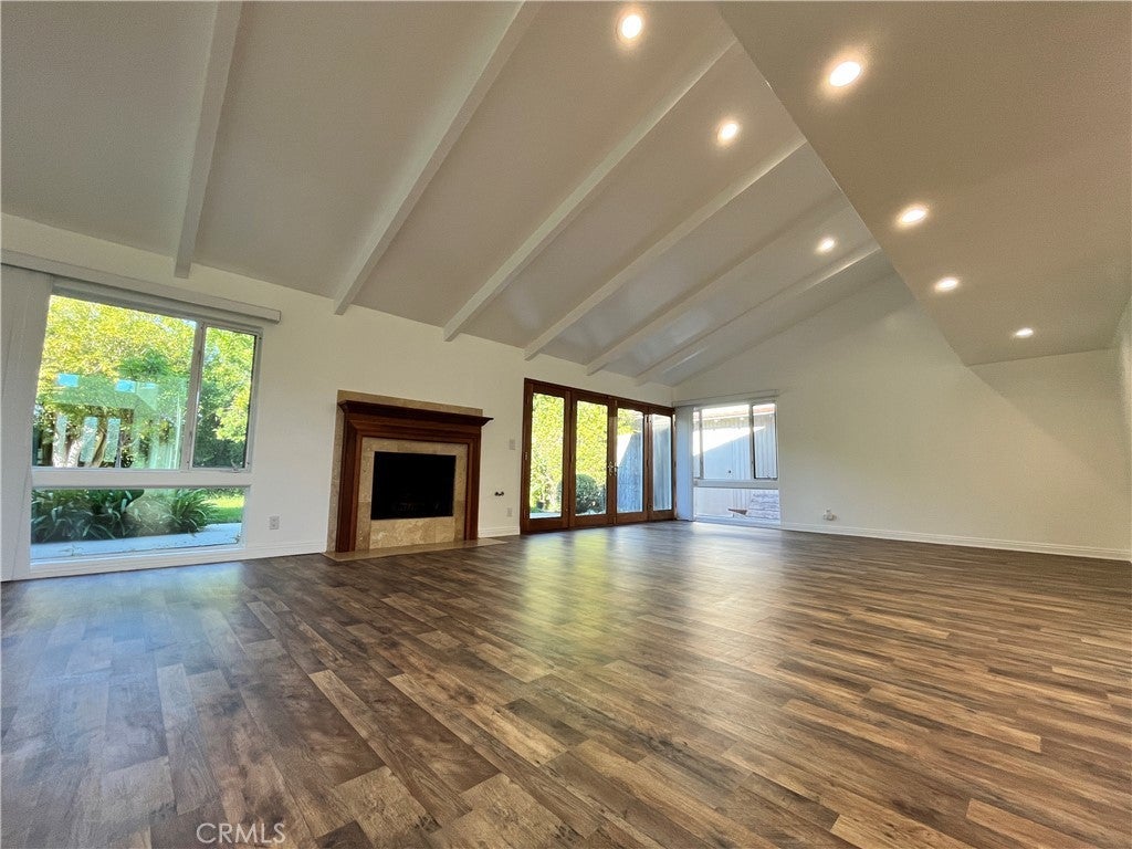 Photo of Listing #SB25251032