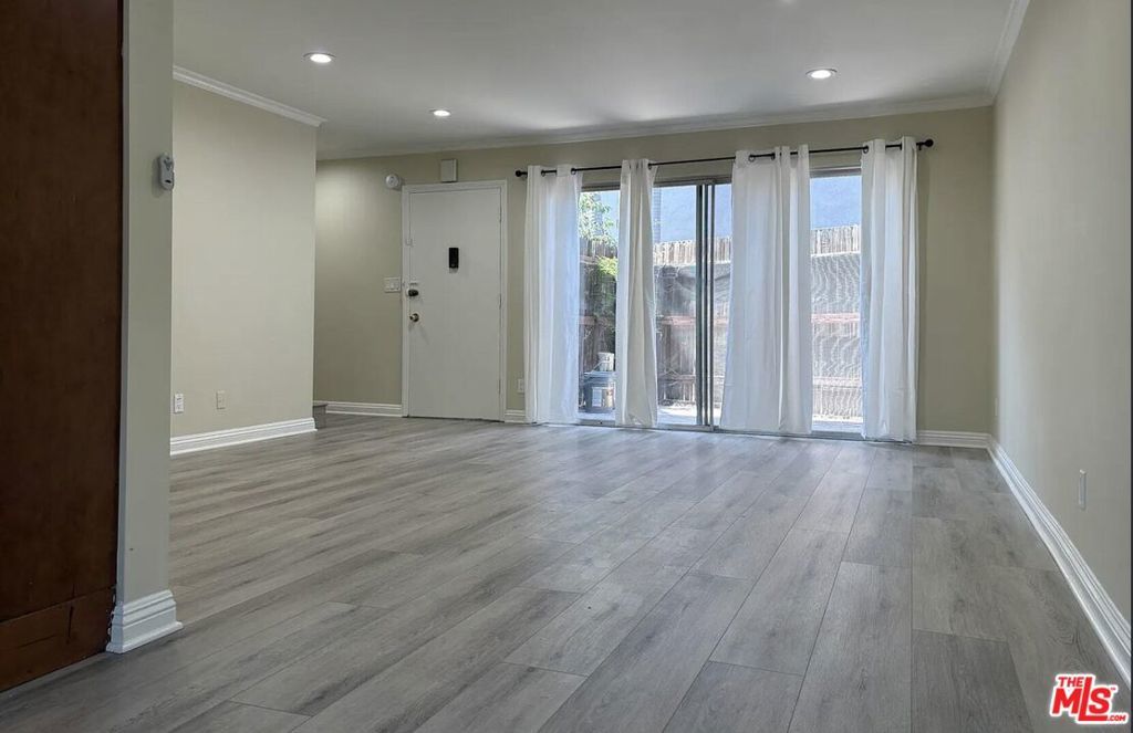 Photo of Listing #25614079